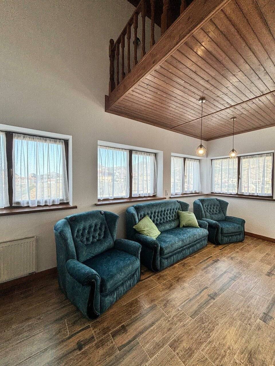 Фотографии номера Двухуровневый номер в Гостинице Барселона Судак