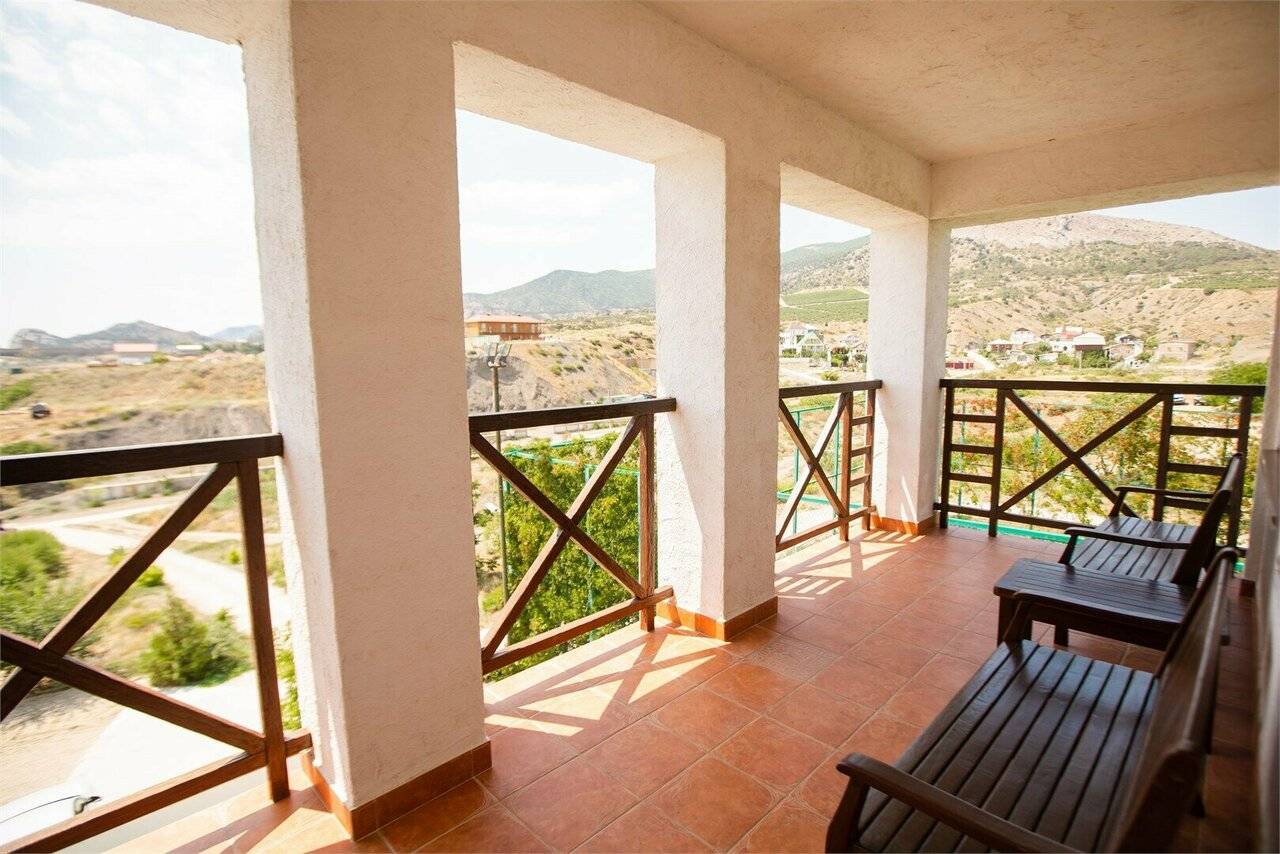 Фотографии номера Семейный Однокомнатный Номер в Гостинице Барселона Судак