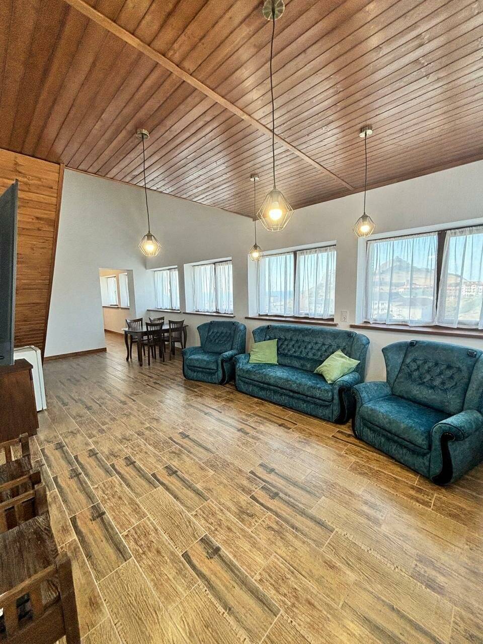 Фотографии номера Двухуровневый номер в Гостинице Барселона Судак