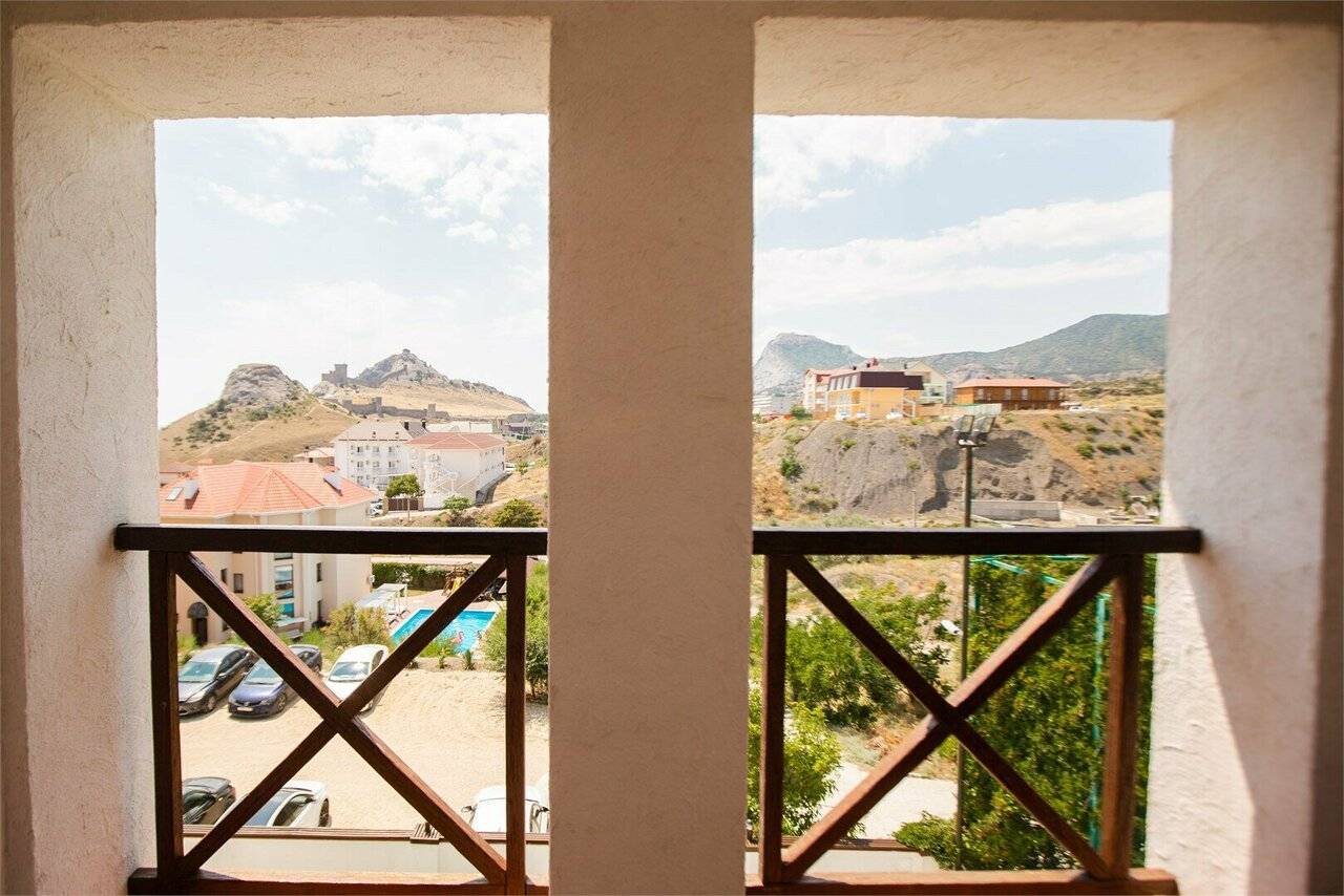 Фотографии номера Семейный Однокомнатный Номер в Гостинице Барселона Судак