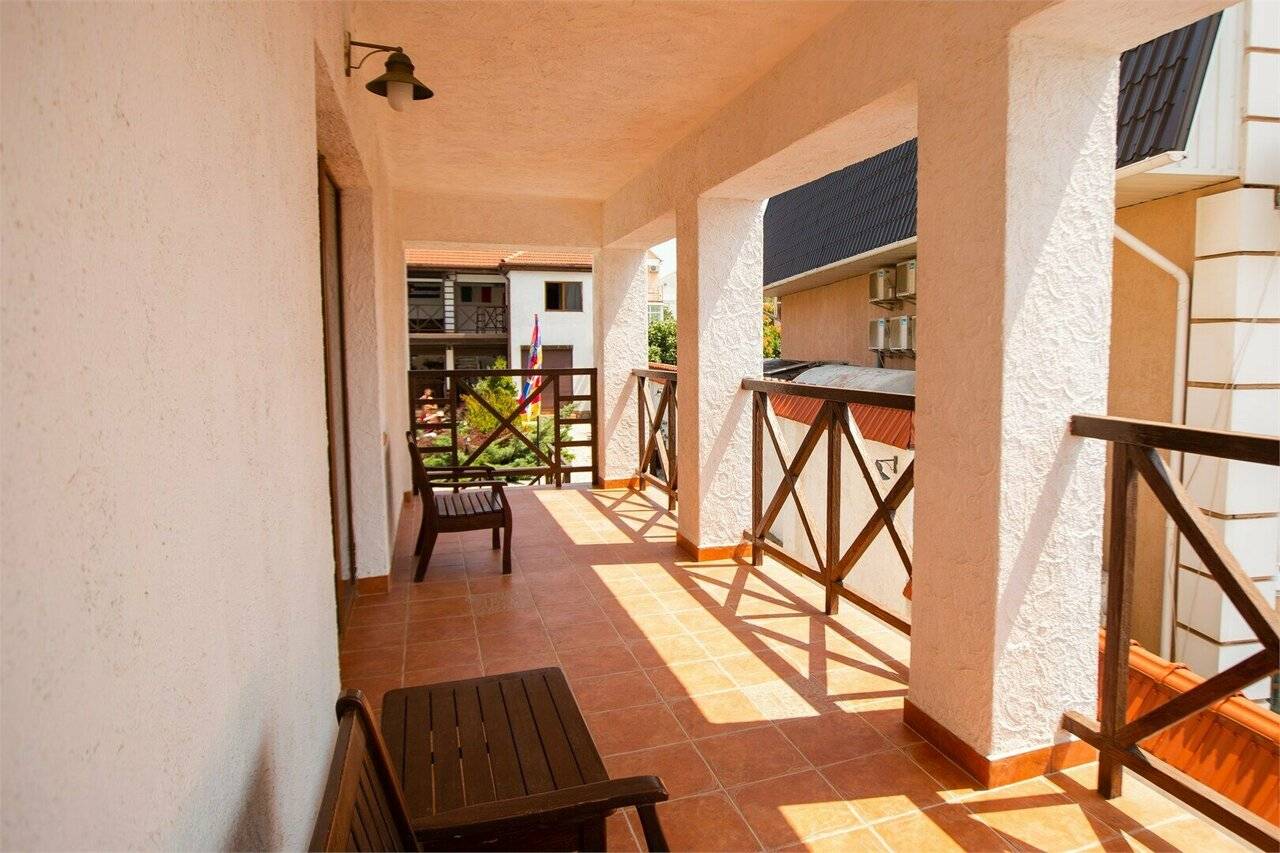 Фотографии номера Семейный Двухкомнатный Номер в Гостинице Барселона Судак