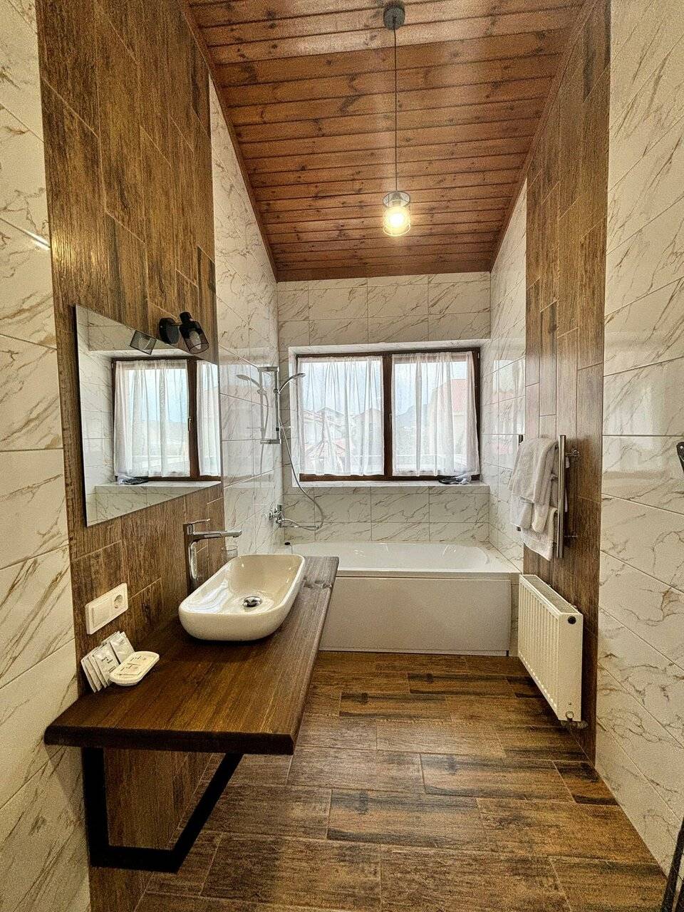 Фотографии номера Двухуровневый номер в Гостинице Барселона Судак