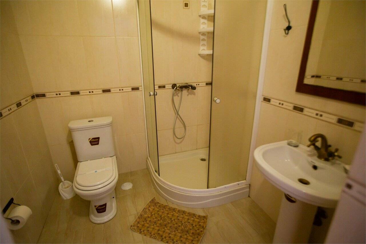 Фотографии номера Стандартный трехместный номер в Гостинице Барселона Судак