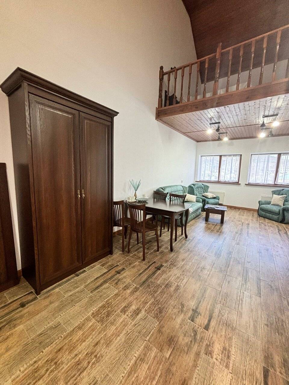 Фотографии номера Двухуровневый номер в Гостинице Барселона Судак