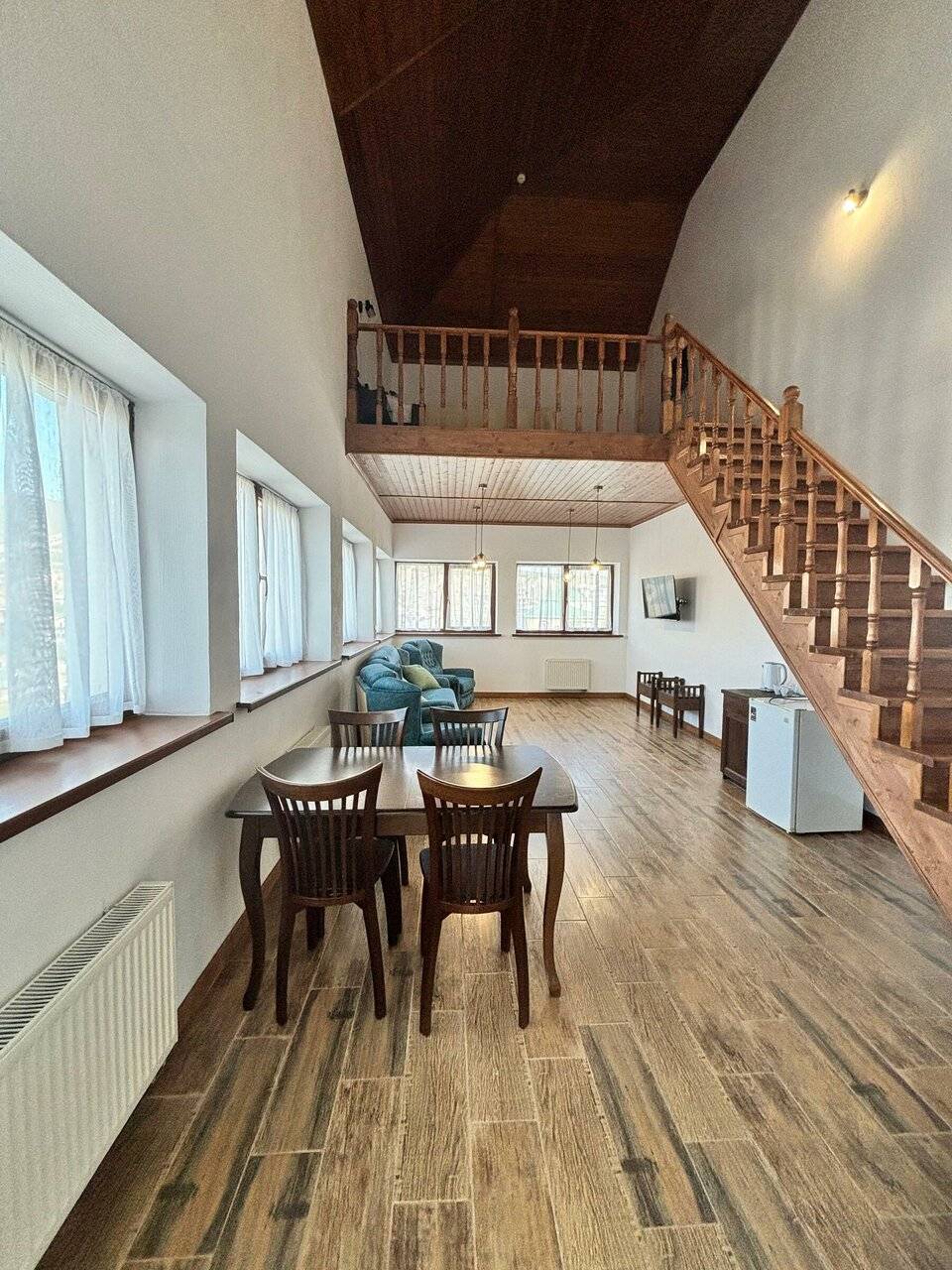 Фотографии номера Двухуровневый номер в Гостинице Барселона Судак